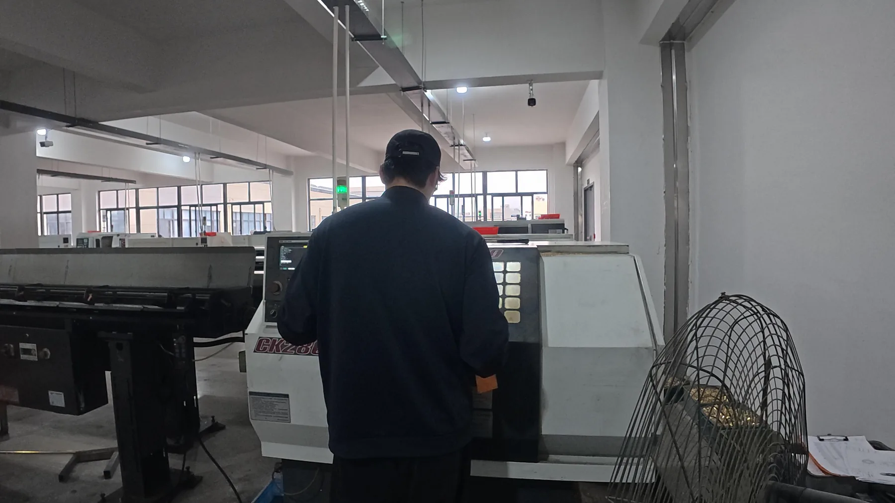 Connector component inspection for vehicle and smart device interfaces
